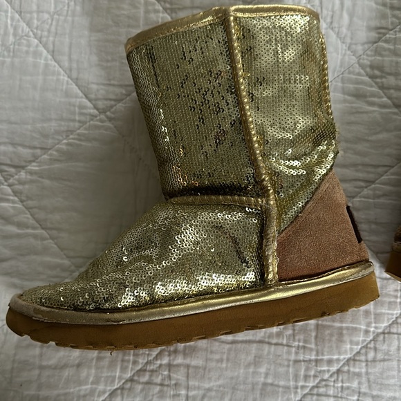UGG gold sequence boots - Picture 3 of 4